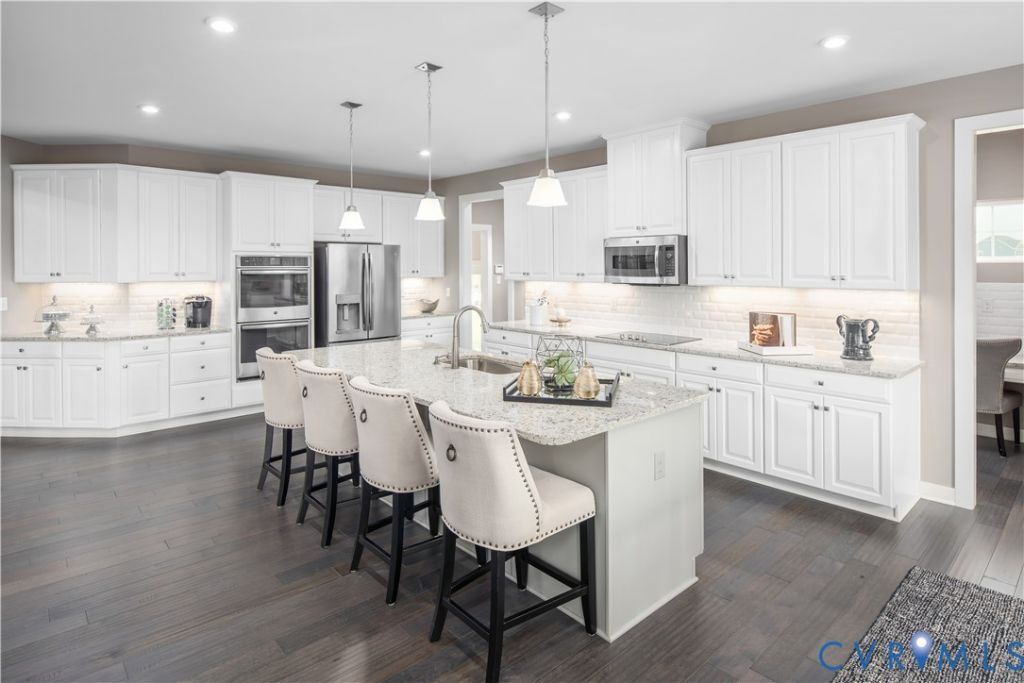 6737 Holly Crest Court Moseley, VA 23120
