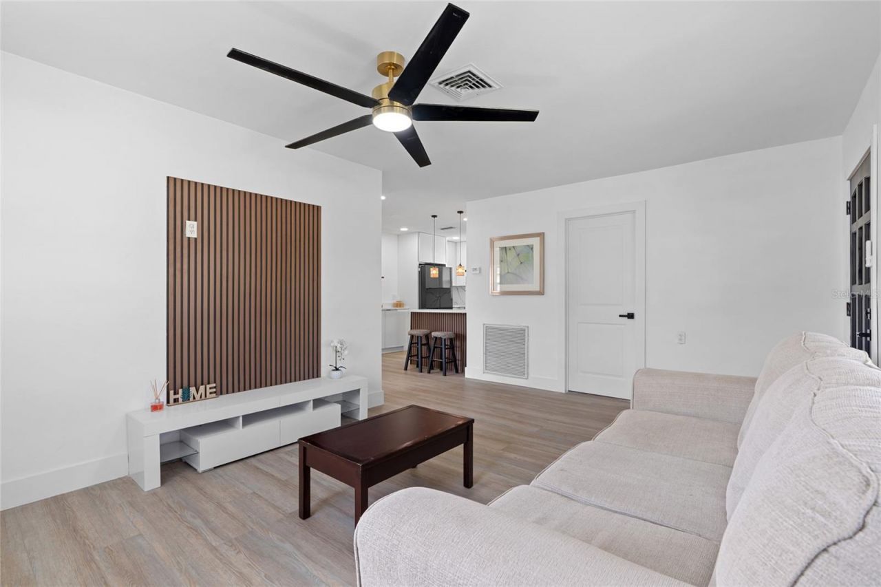 1826 Nevada Avenue Ne, Saint Petersburg, FL 33703 Photo