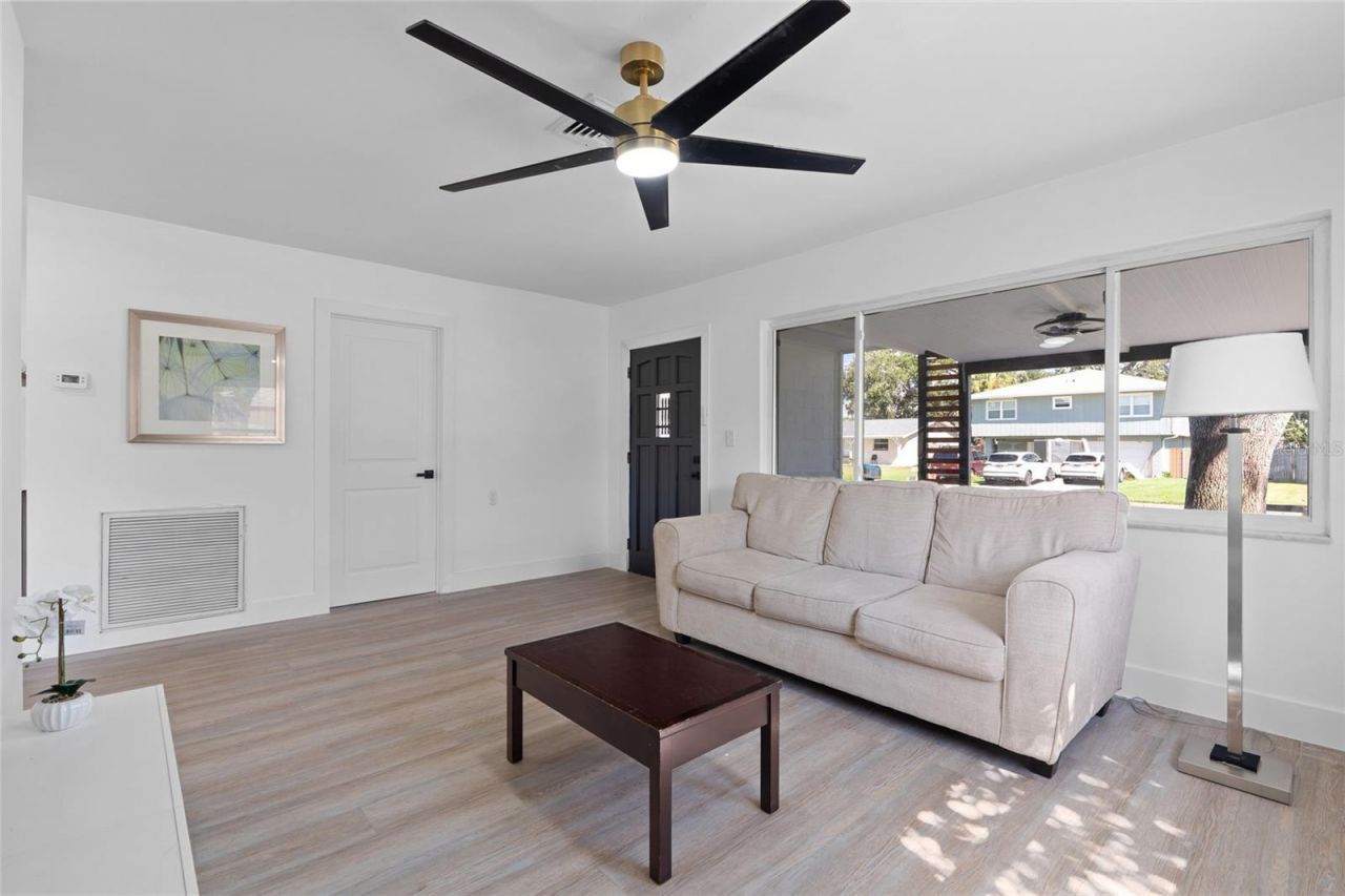 1826 Nevada Avenue Ne, Saint Petersburg, FL 33703 Photo