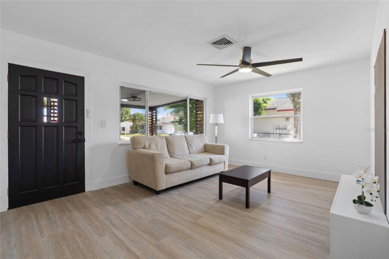 1826 Nevada Avenue Ne, Saint Petersburg, FL 33703 Photo