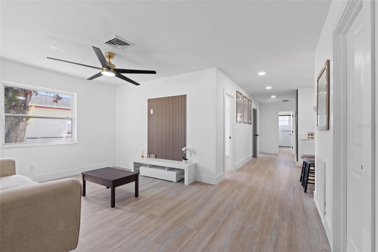 1826 Nevada Avenue Ne, Saint Petersburg, FL 33703 Photo