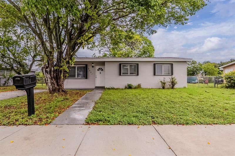 3521 NW 208th Terrace, Miami Gardens, FL 33056 Photo