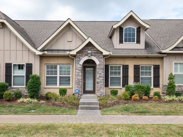 240 Glennister Ct, Gallatin, TN 37066