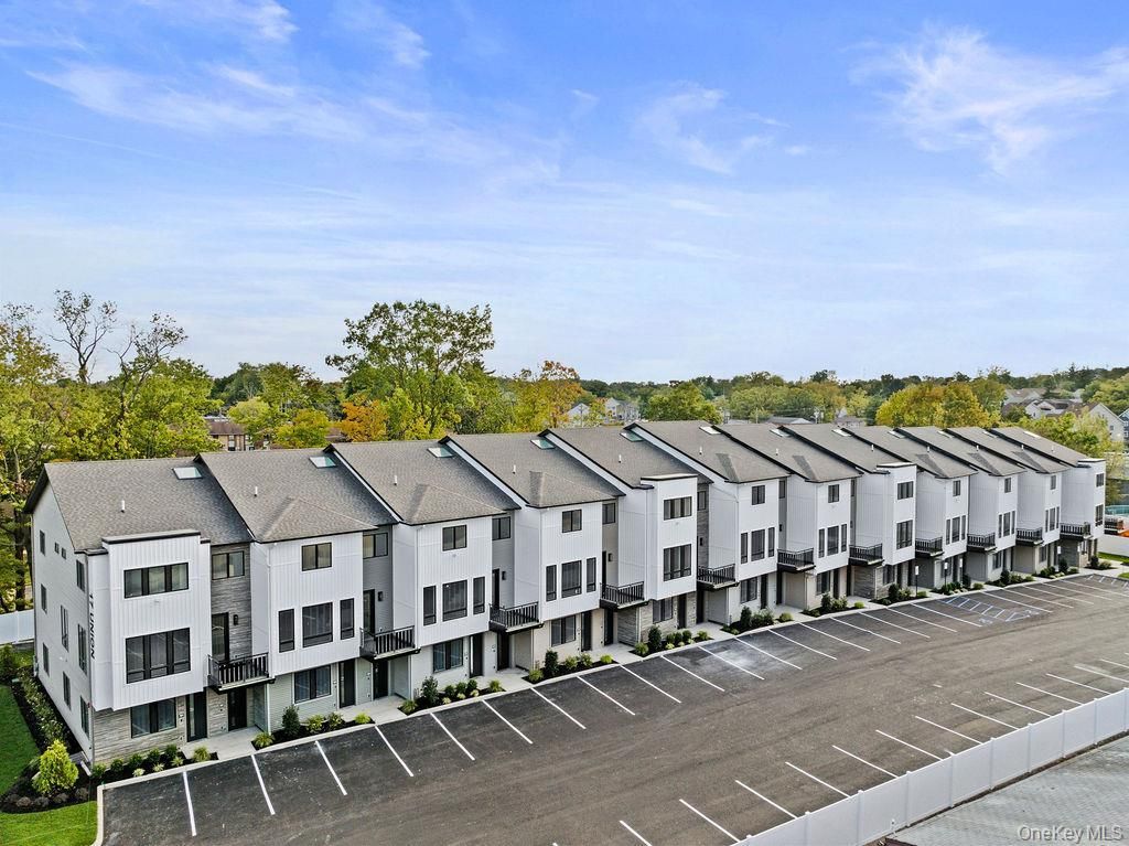 17 Union Road, Unit 203, Spring Valley, NY 10977 Main Photo