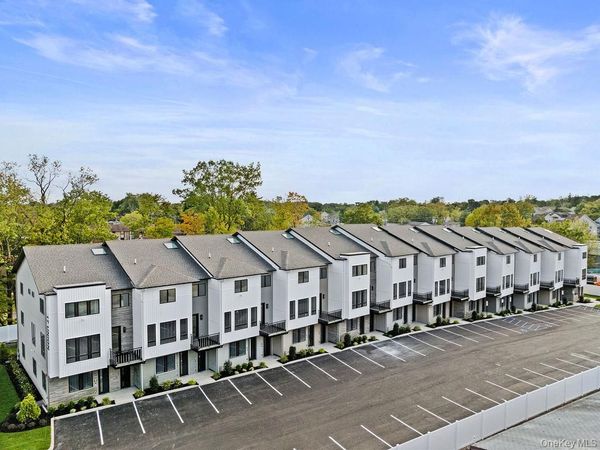 17 Union Road, Unit 203, Spring Valley, NY 10977