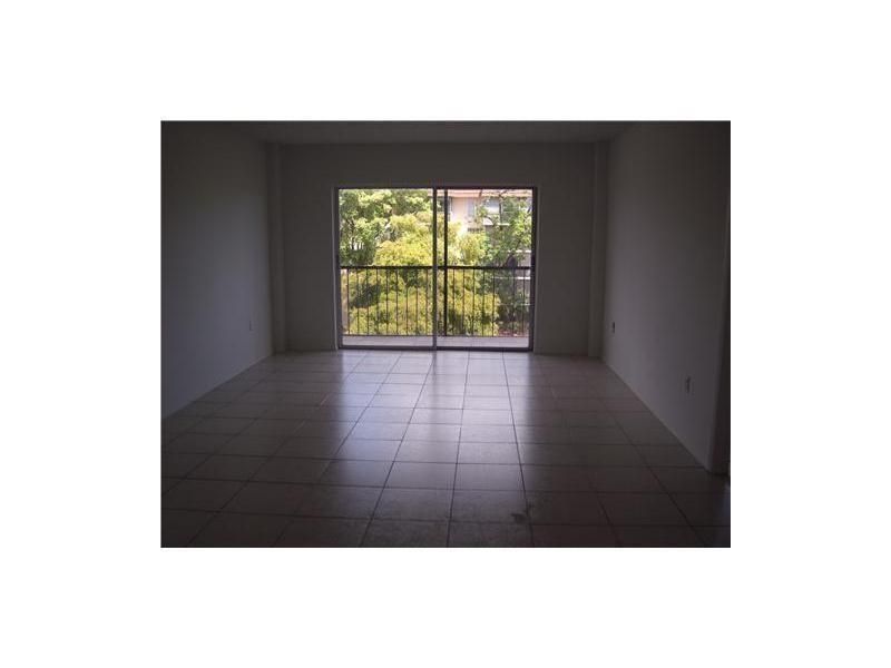 4158 Inverrary Drive, Unit 404, Lauderhill, FL 33319 Photo