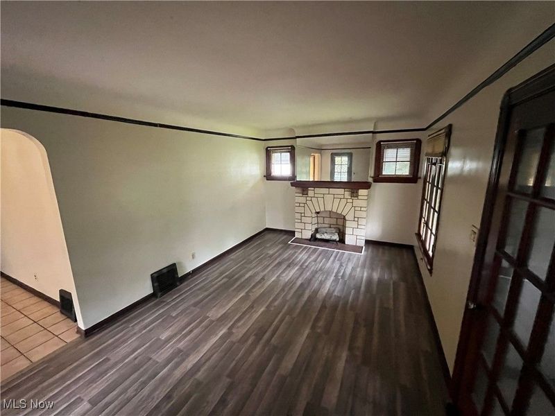 16016 S Lotus Drive, Cleveland, OH 44128 Photo 8