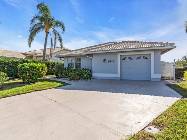 4613 MUIRFIELD DR, BRADENTON, FL 34210