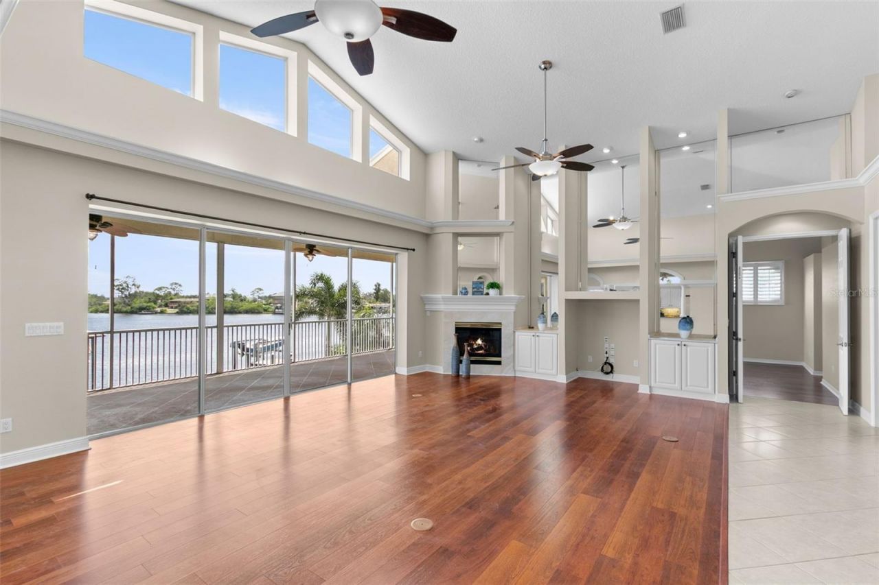 636 Bayshore Drive, Tarpon Springs, FL 34689 Photo