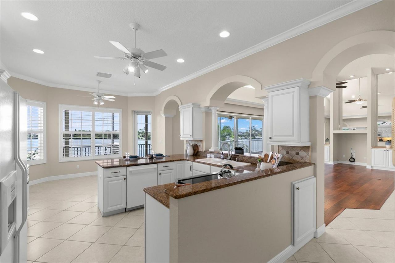 636 Bayshore Drive, Tarpon Springs, FL 34689 Photo