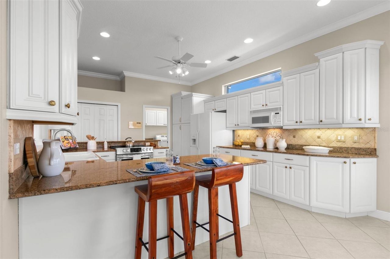 636 Bayshore Drive, Tarpon Springs, FL 34689 Photo