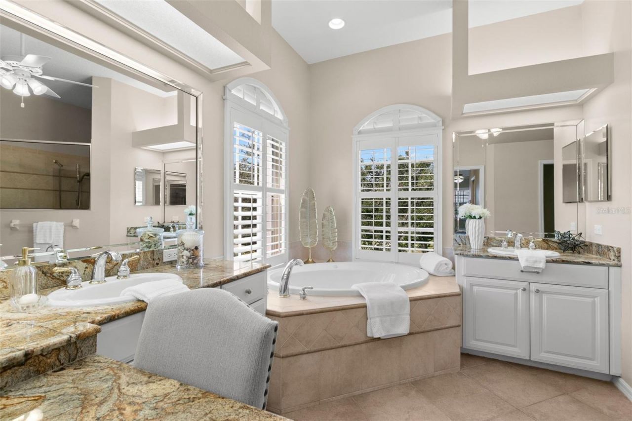 636 Bayshore Drive, Tarpon Springs, FL 34689 Photo