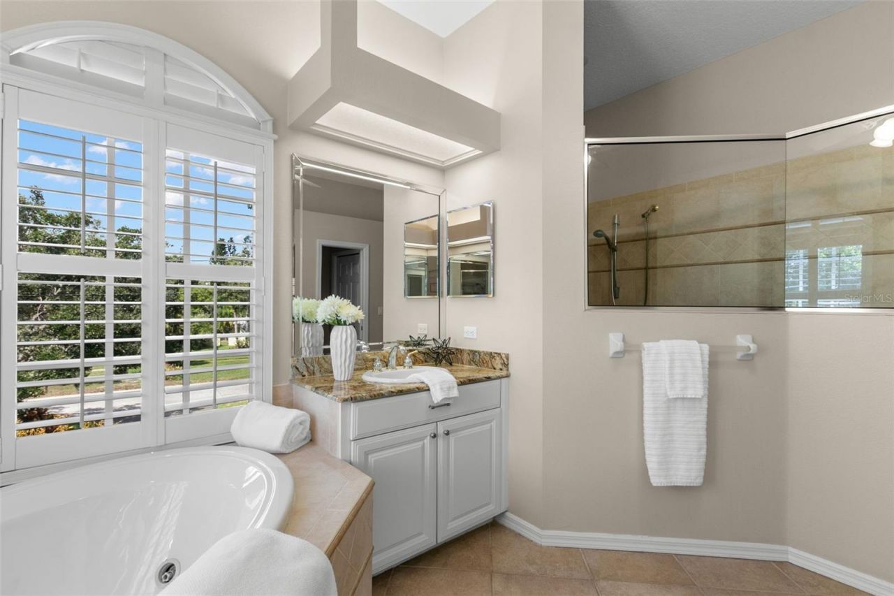 636 Bayshore Drive, Tarpon Springs, FL 34689 Photo