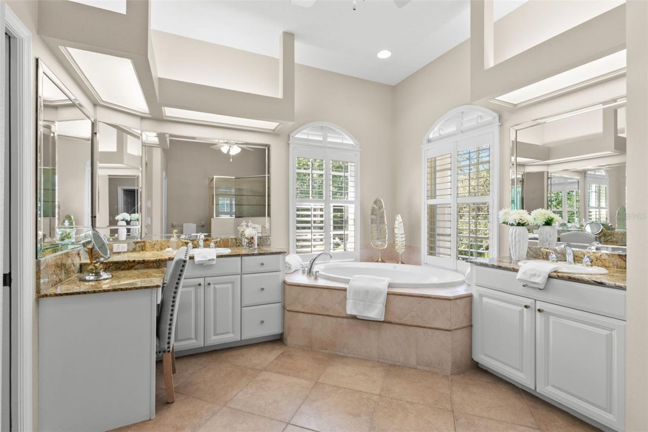 636 Bayshore Drive, Tarpon Springs, FL 34689 Photo