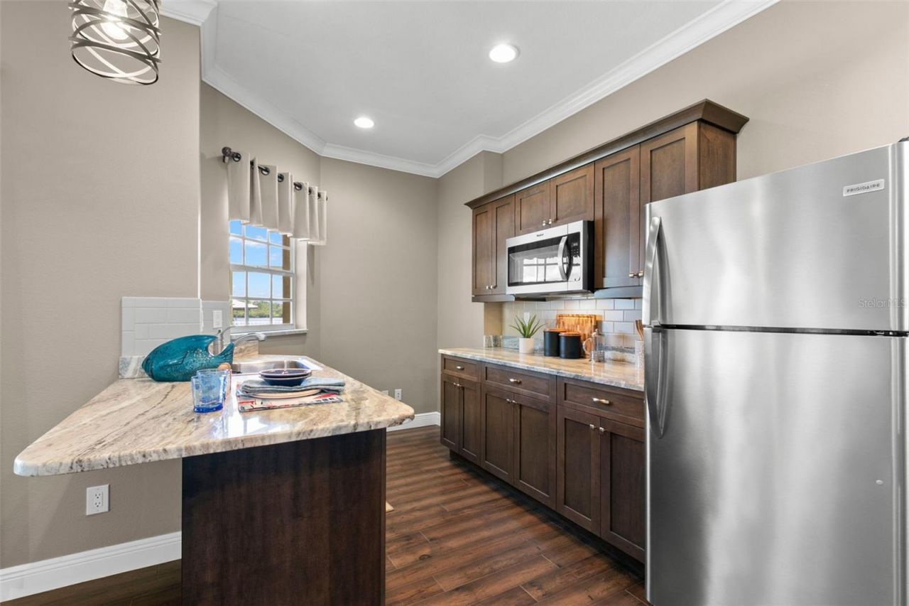 636 Bayshore Drive, Tarpon Springs, FL 34689 Photo