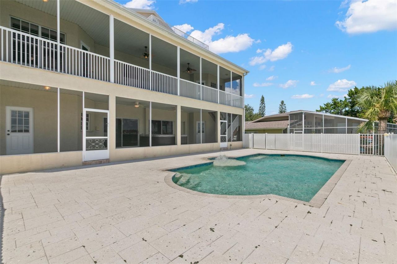 636 Bayshore Drive, Tarpon Springs, FL 34689 Photo