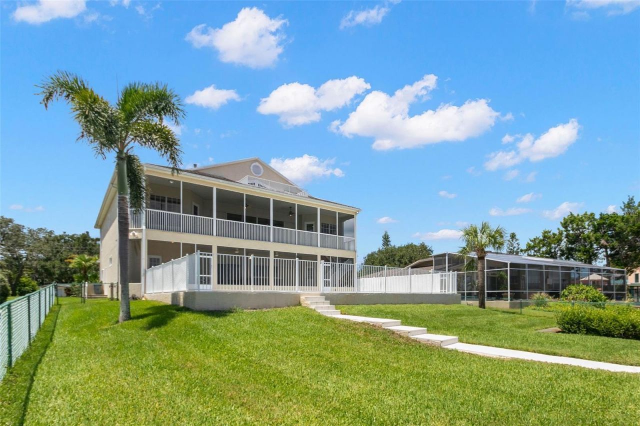 636 Bayshore Drive, Tarpon Springs, FL 34689 Photo