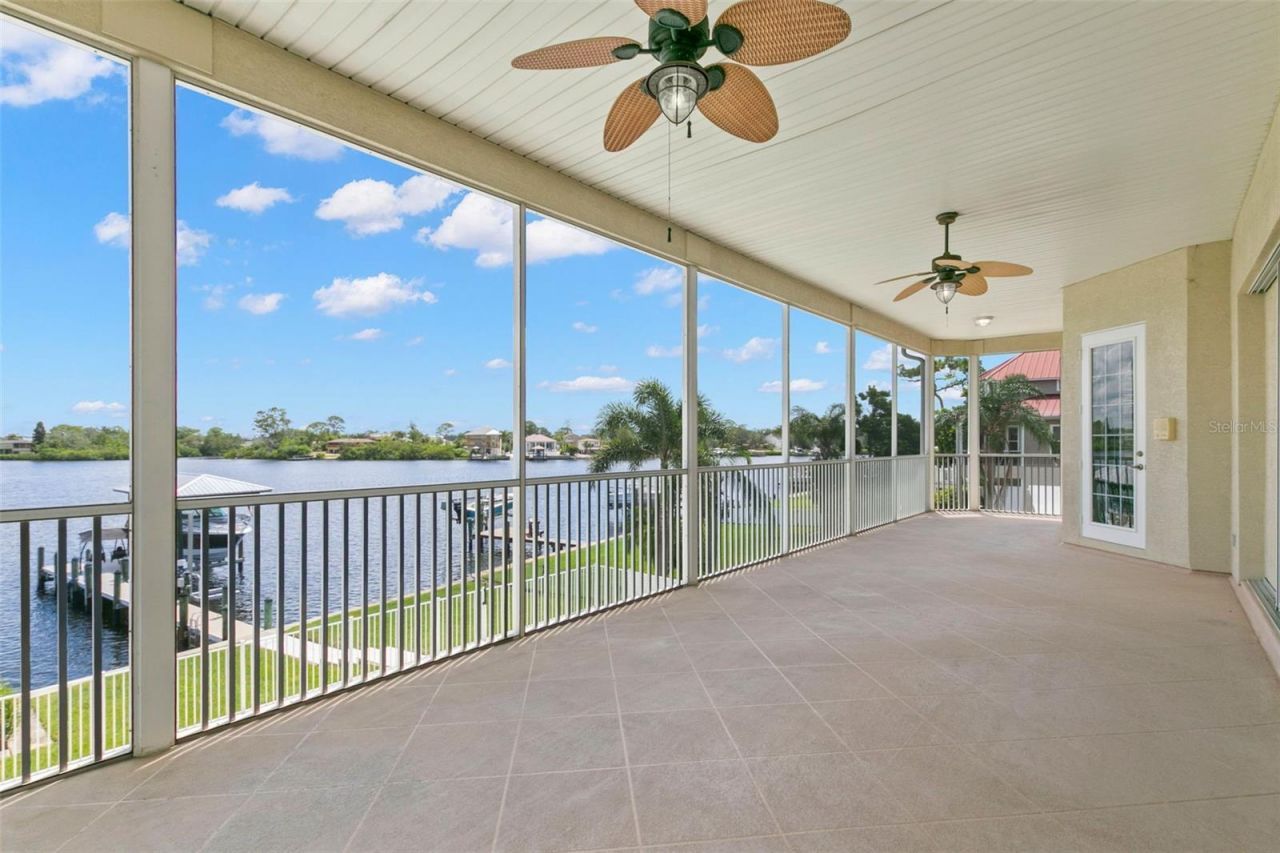 636 Bayshore Drive, Tarpon Springs, FL 34689 Photo