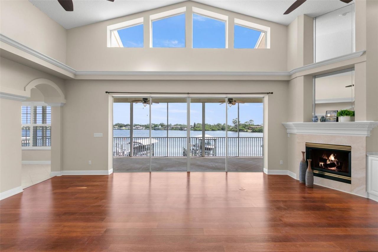 636 Bayshore Drive, Tarpon Springs, FL 34689 Photo