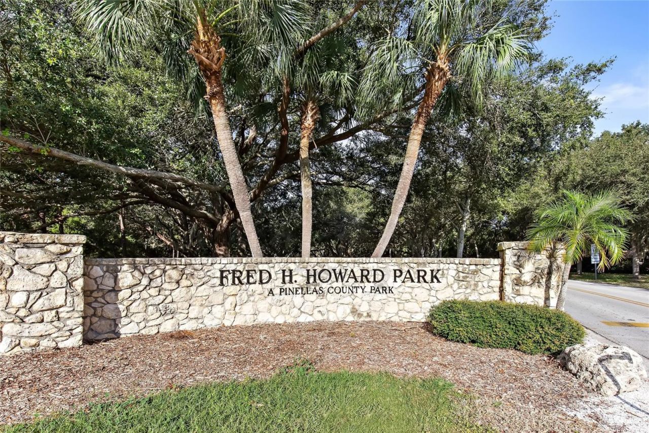 636 Bayshore Drive, Tarpon Springs, FL 34689 Photo