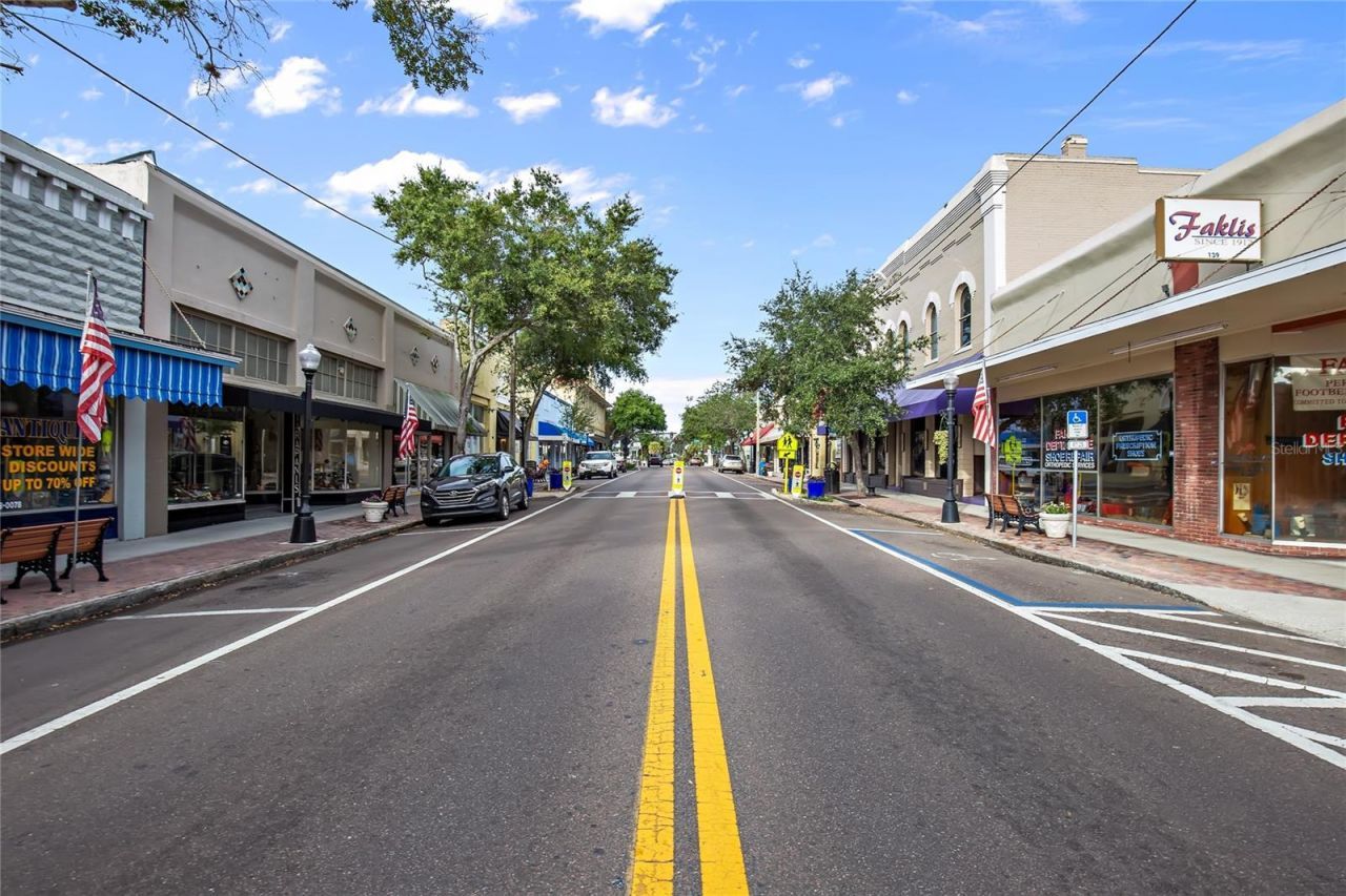 636 Bayshore Drive, Tarpon Springs, FL 34689 Photo