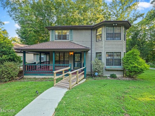 1111 Cherokee Rd, Byrdstown, TN 38549