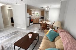 991 Rochelle Avenue photo 4