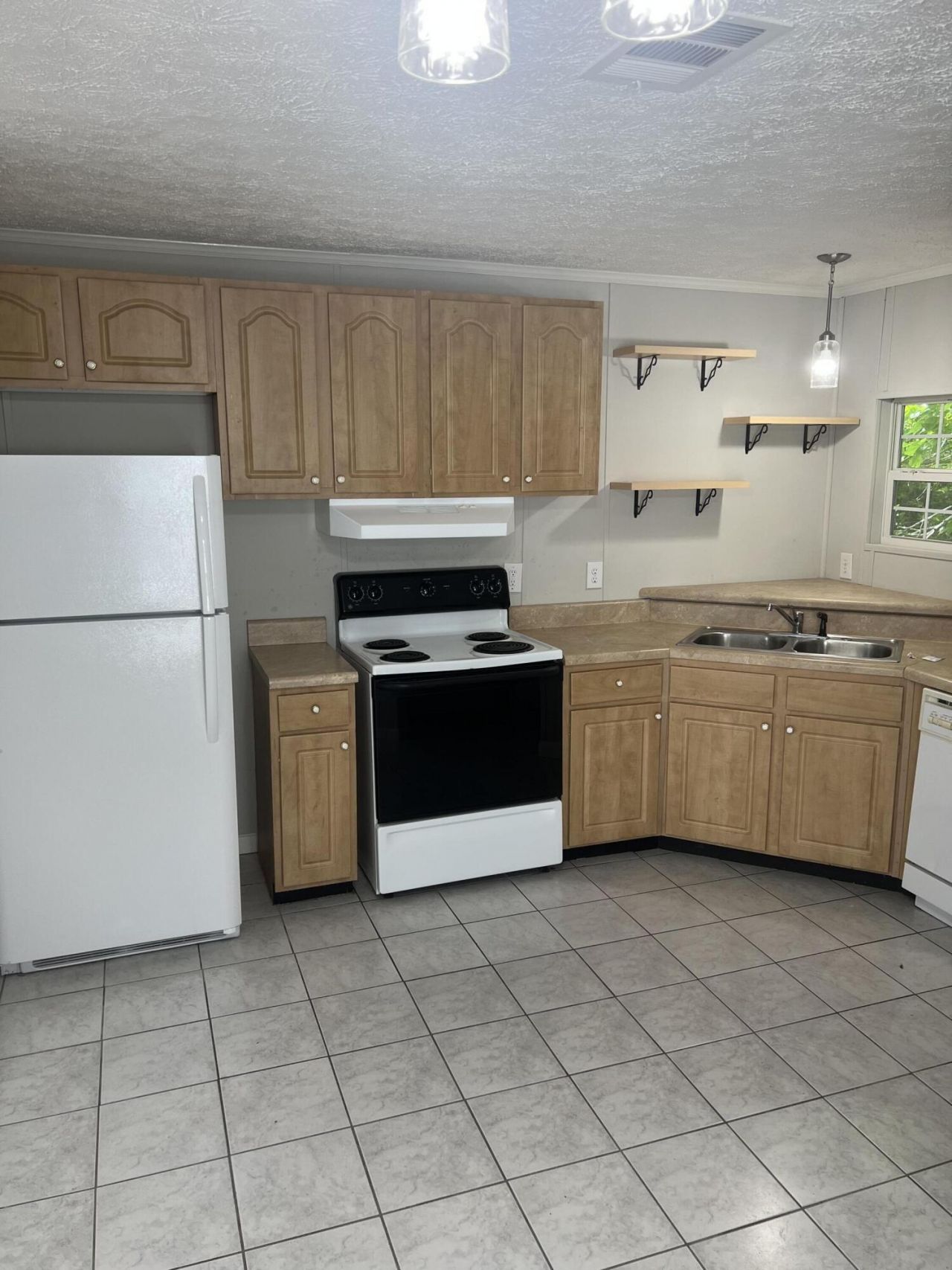 991 Rochelle Avenue Photo 22