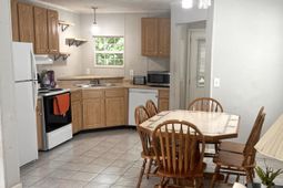 991 Rochelle Avenue photo 4