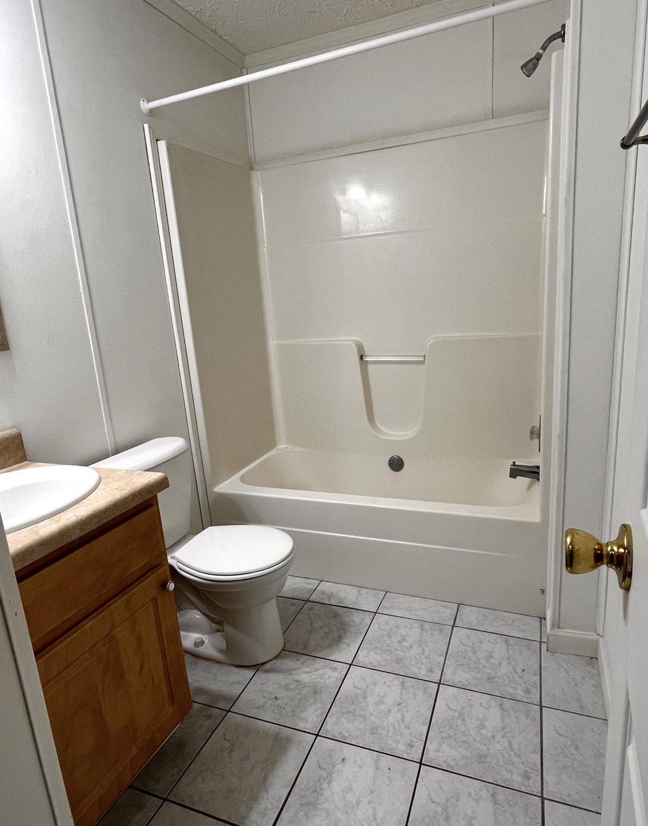 991 Rochelle Avenue Photo 7