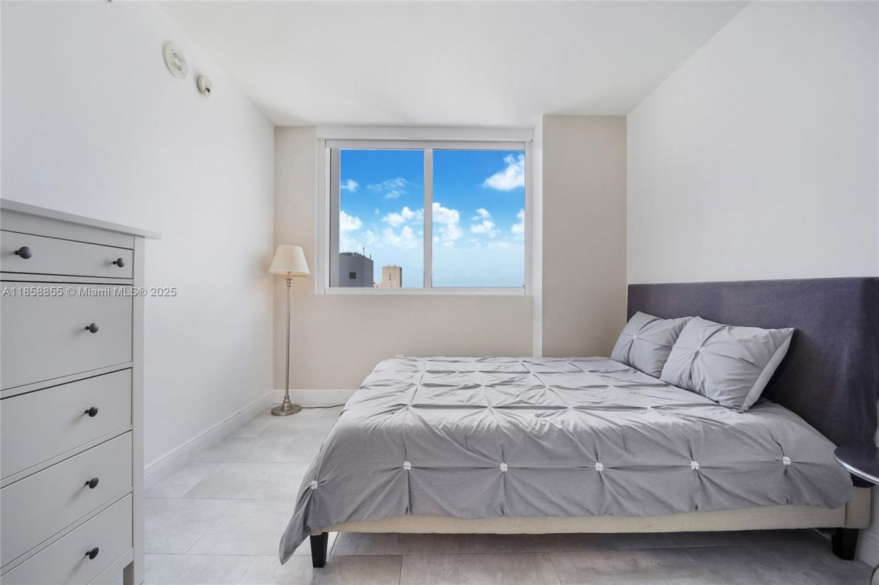 253 NE 2nd St, Unit 3302, Miami, FL 33132 Photo