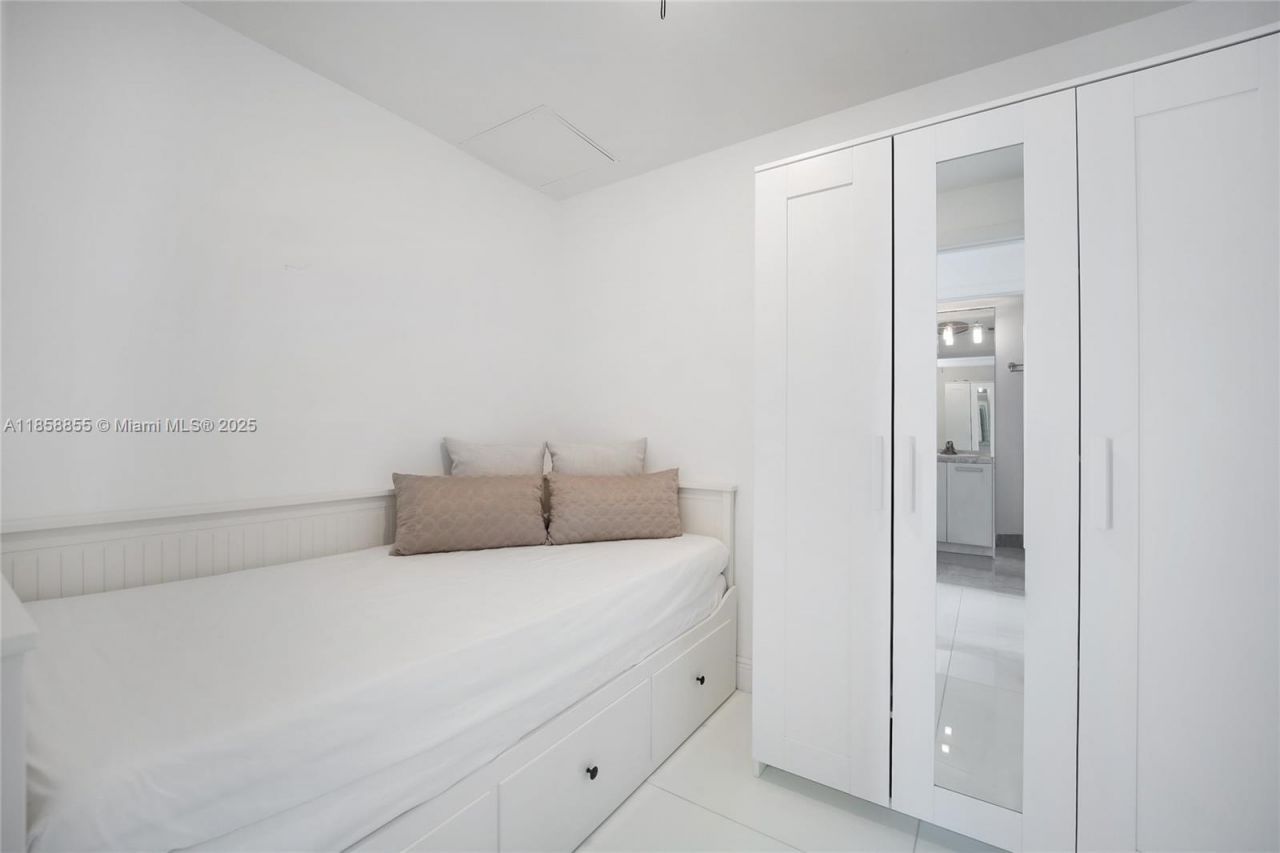 253 NE 2nd St, Unit 3302, Miami, FL 33132 Photo