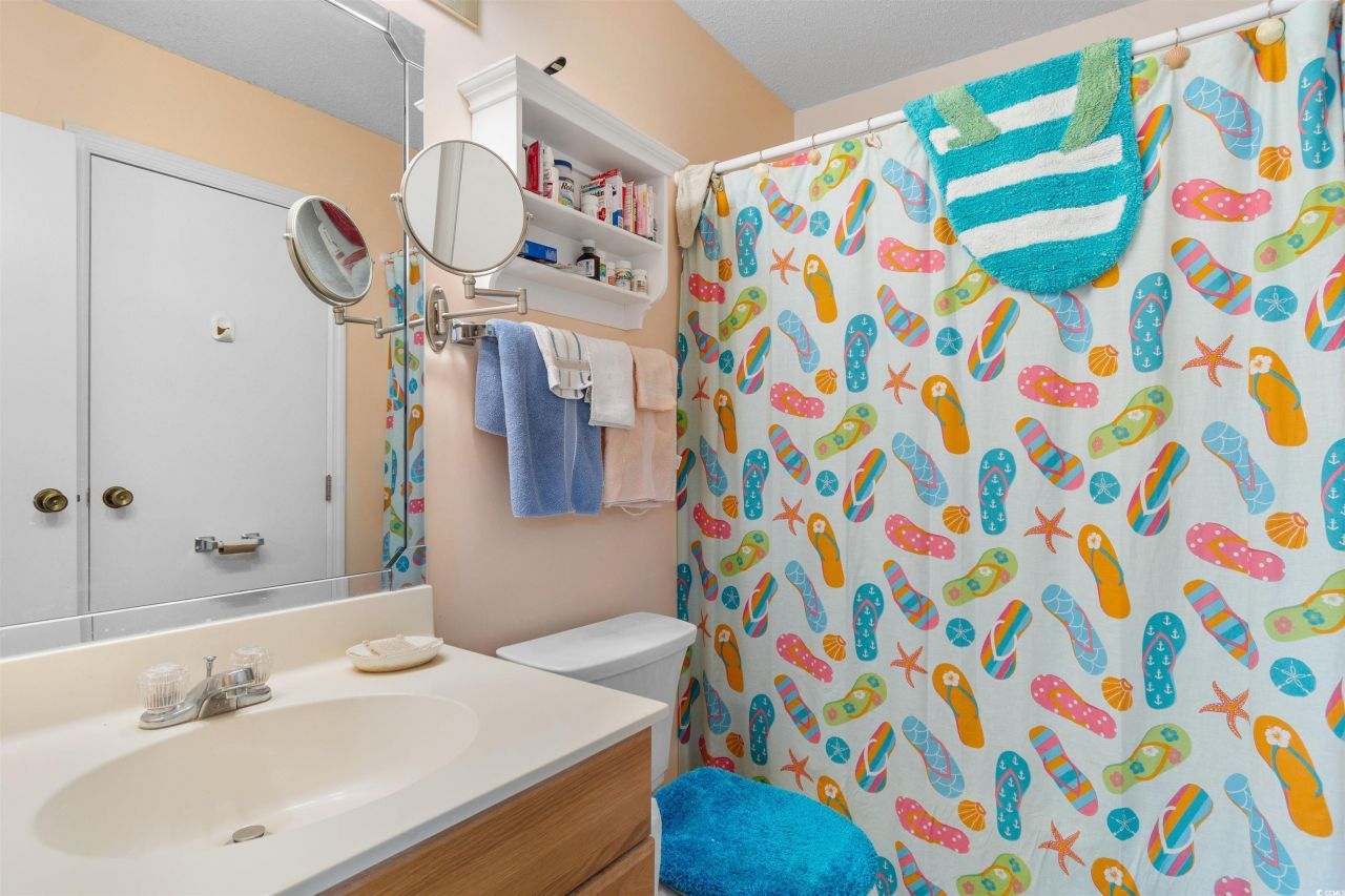 1870 Auburn Dr. Photo 13