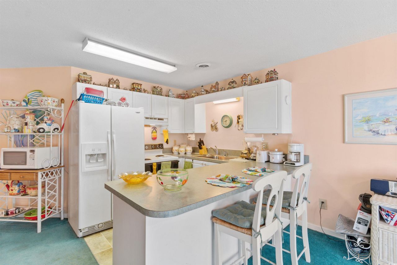 1870 Auburn Dr. Photo 4