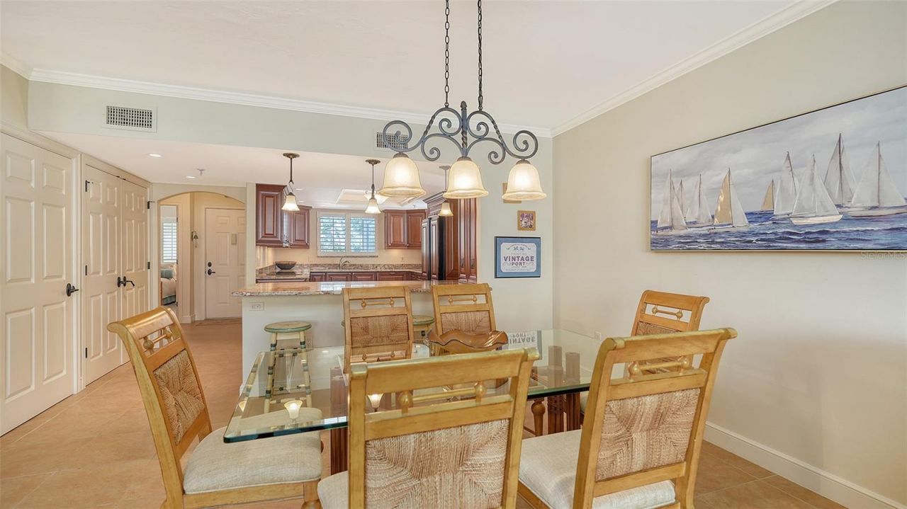 1445 Gulf Of Mexico Drive, Unit 404, Longboat Key, FL 34228 Photo