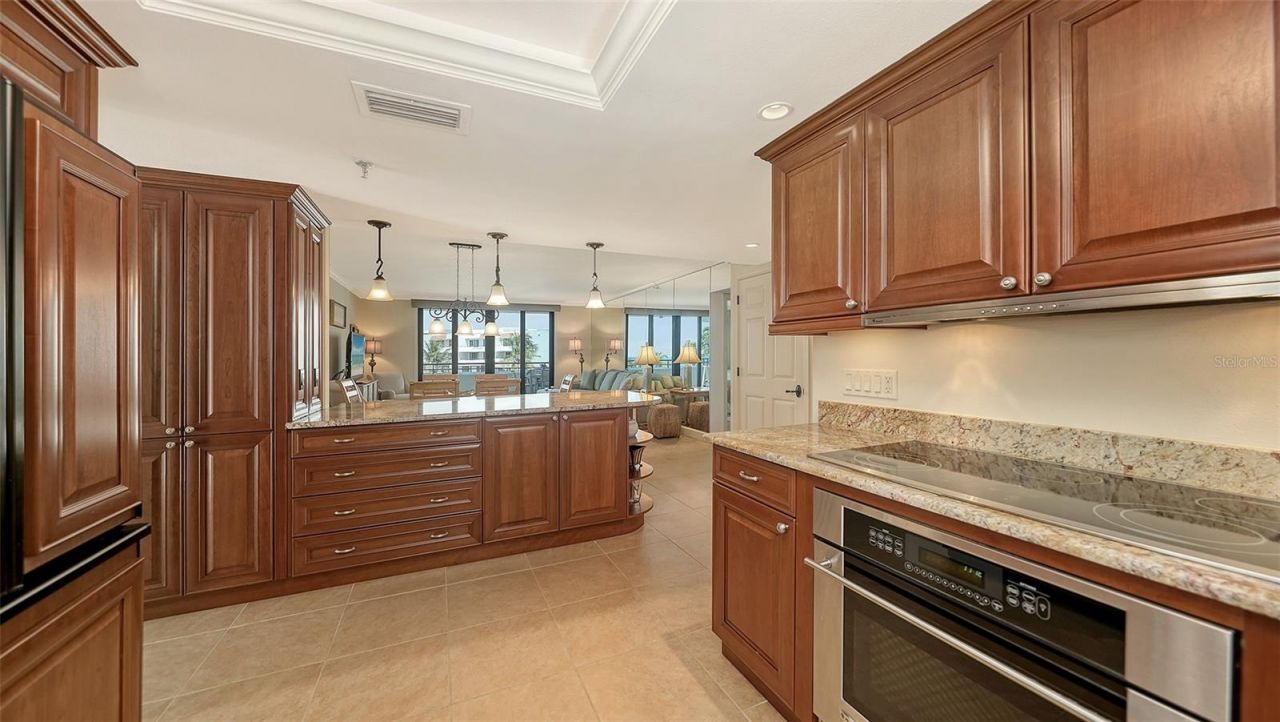 1445 Gulf Of Mexico Drive, Unit 404, Longboat Key, FL 34228 Photo