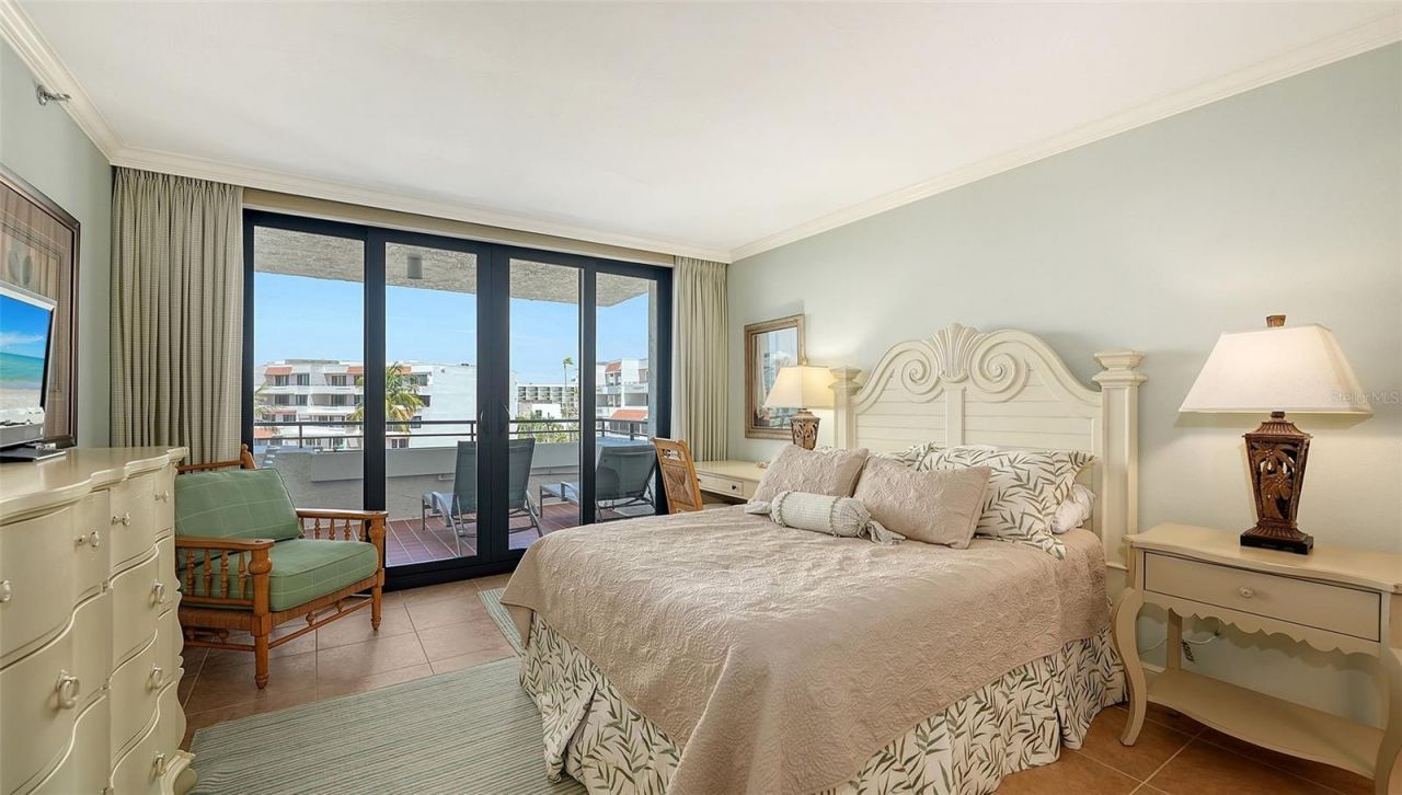 1445 Gulf Of Mexico Drive, Unit 404, Longboat Key, FL 34228 Photo