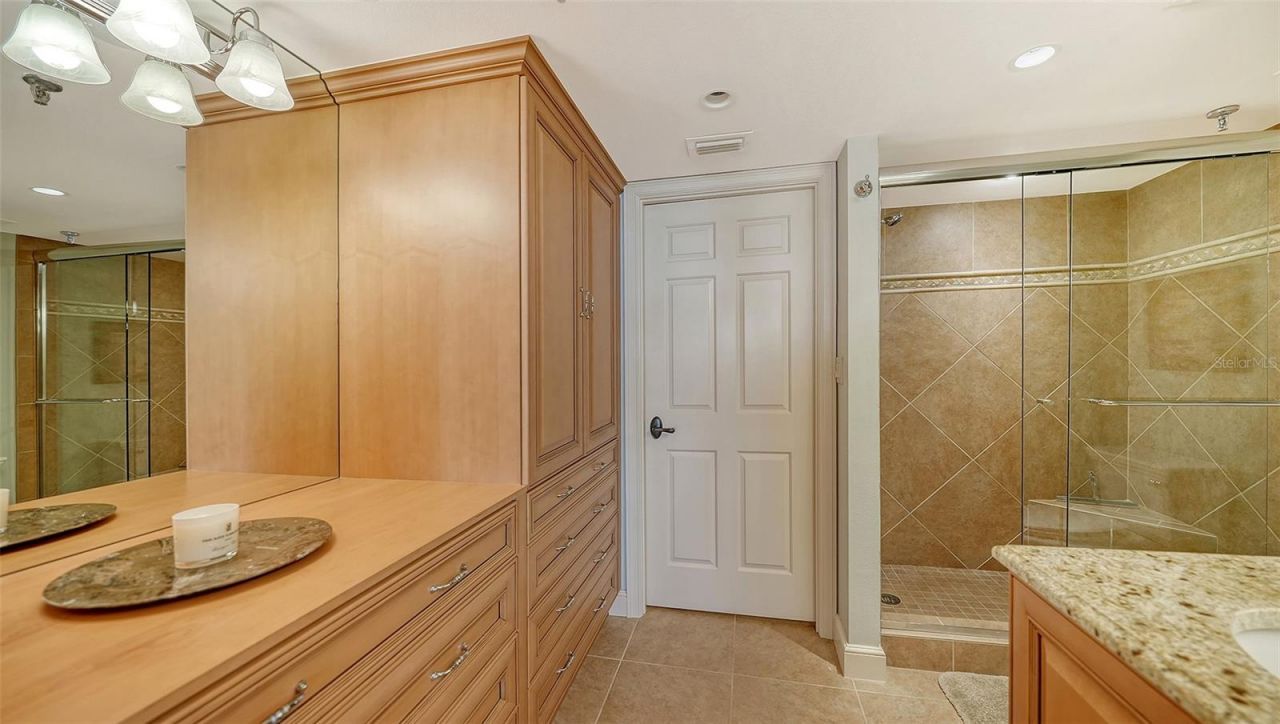 1445 Gulf Of Mexico Drive, Unit 404, Longboat Key, FL 34228 Photo