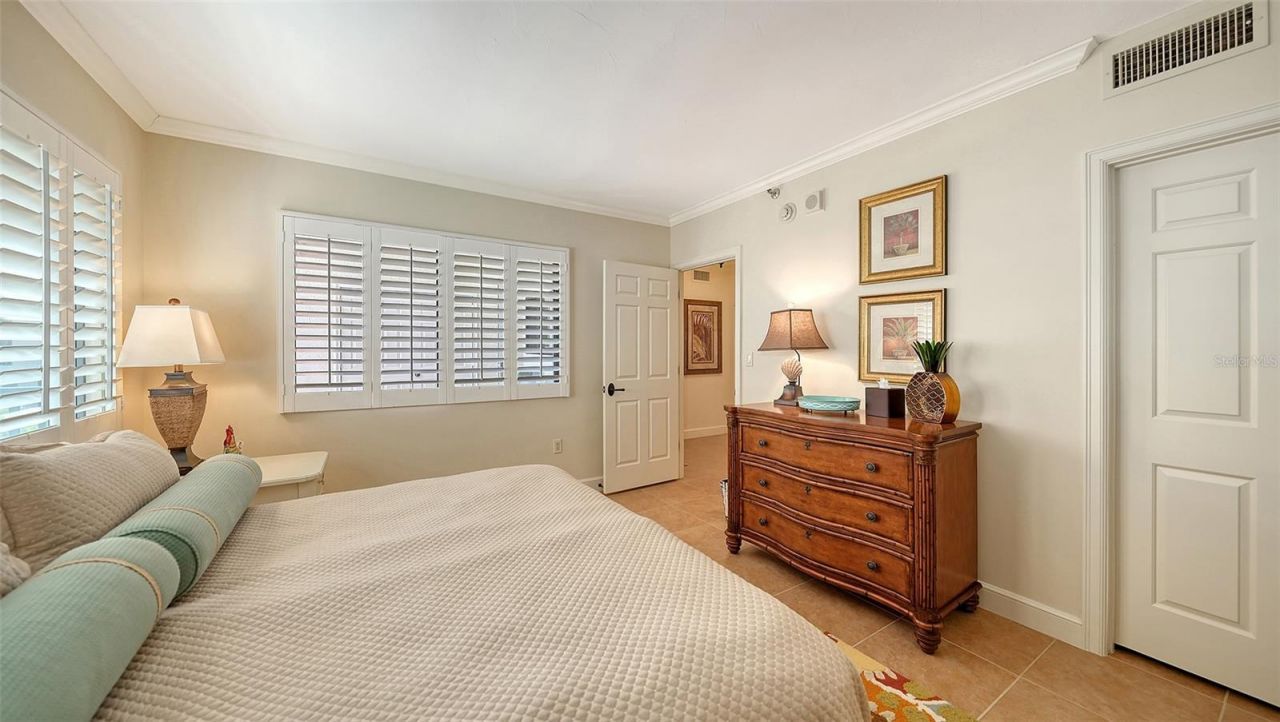 1445 Gulf Of Mexico Drive, Unit 404, Longboat Key, FL 34228 Photo