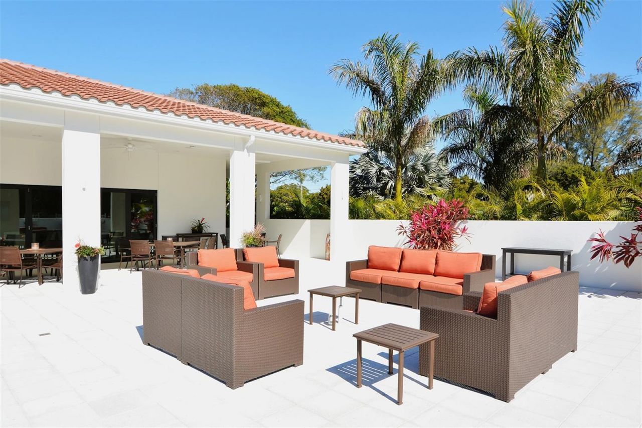 1445 Gulf Of Mexico Drive, Unit 404, Longboat Key, FL 34228 Photo