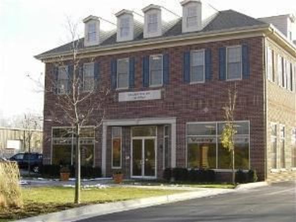 2111 CHESTNUT Street, Unit 245, Glenview, IL 60025