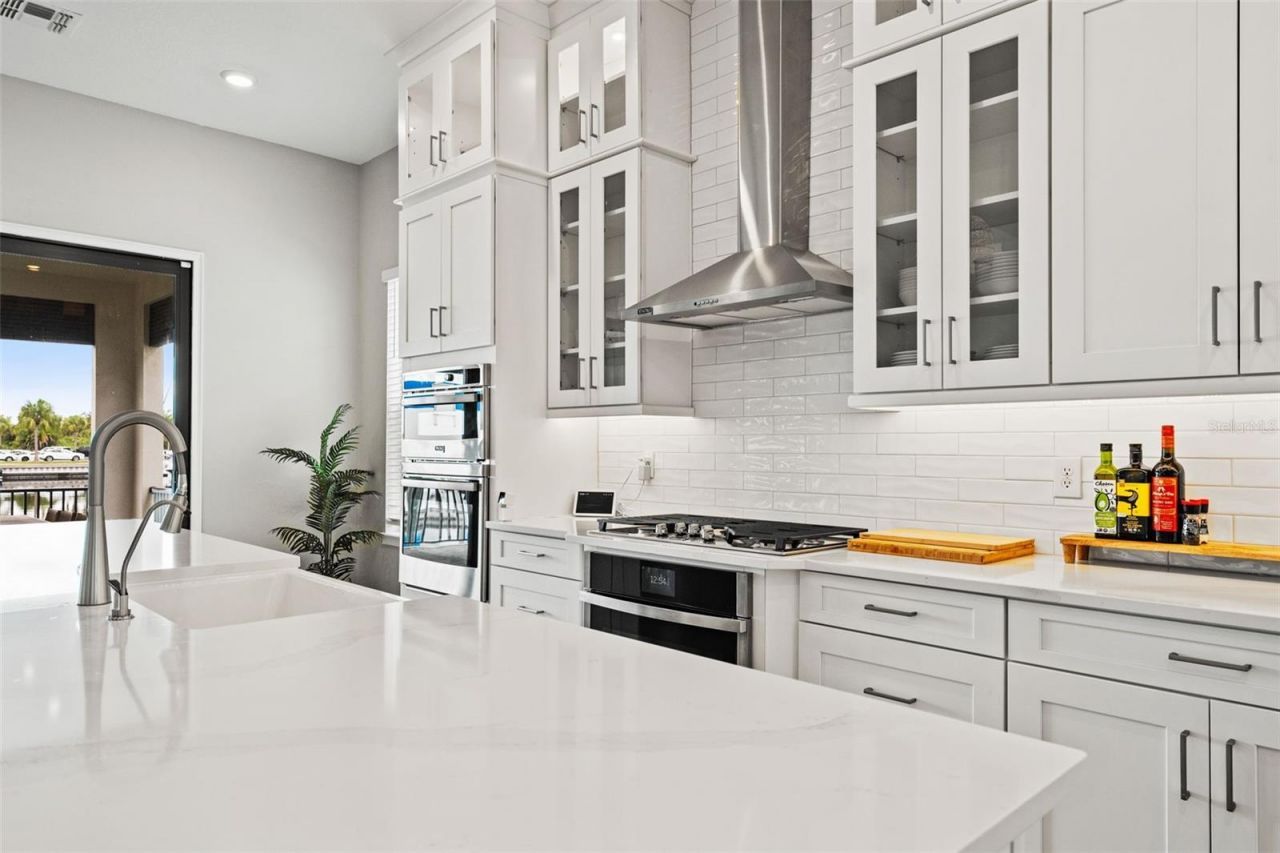 3016 Christophers Watch Lane, Ruskin, FL 33570 Photo