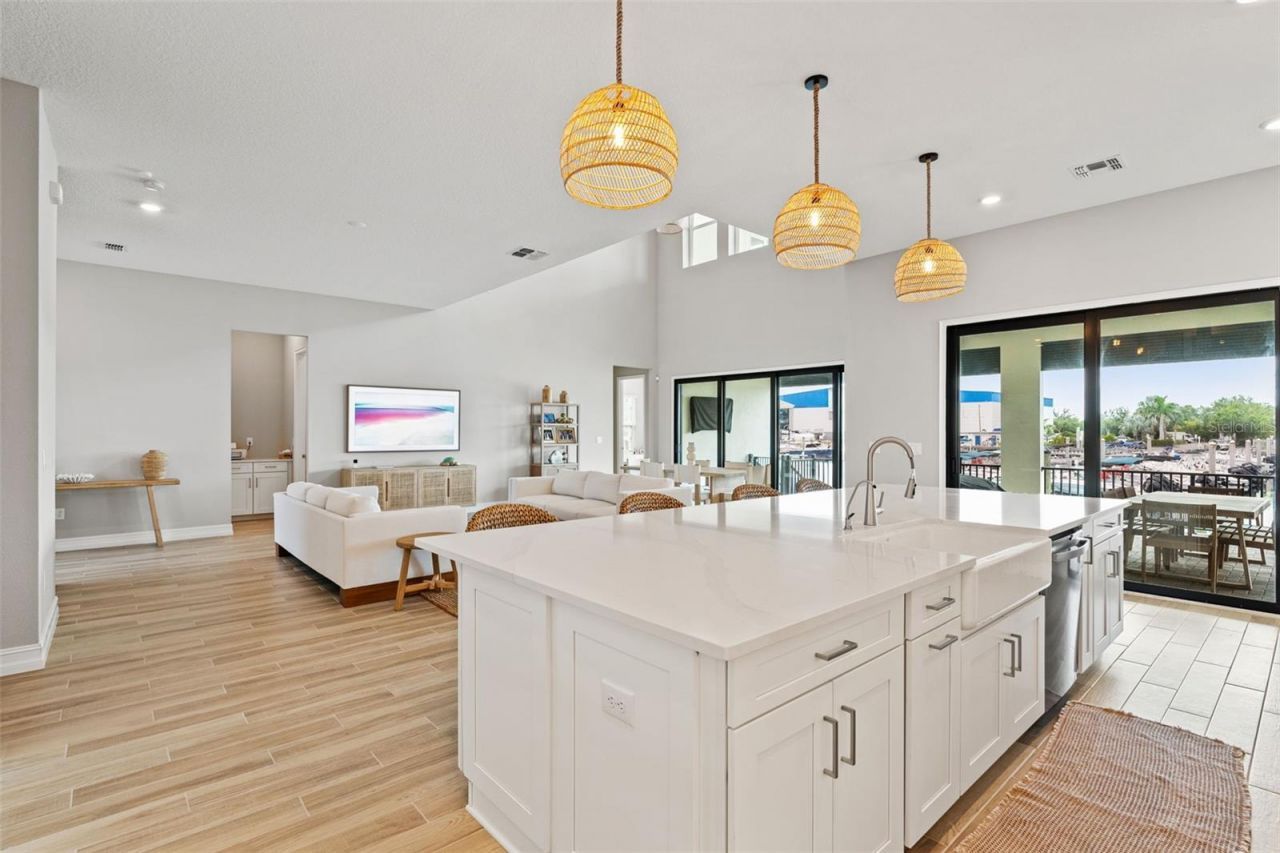 3016 Christophers Watch Lane, Ruskin, FL 33570 Photo