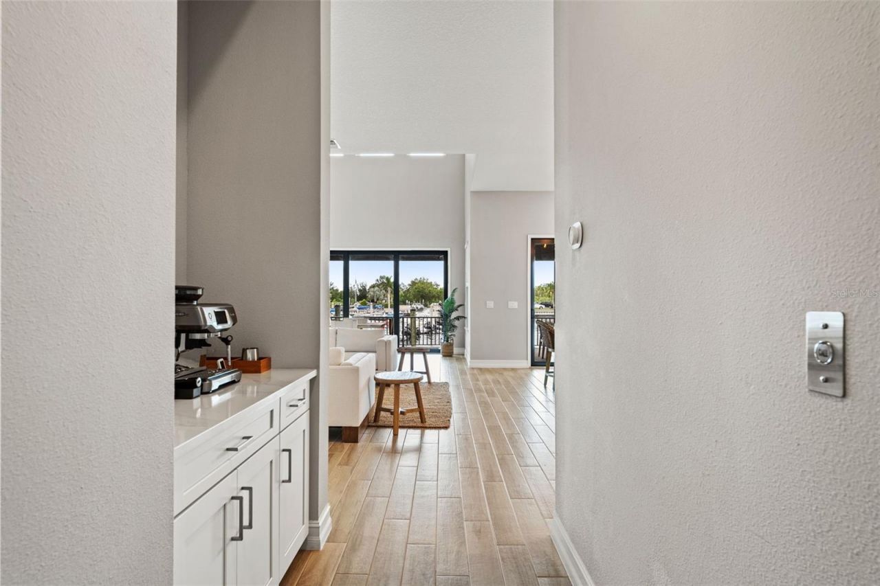 3016 Christophers Watch Lane, Ruskin, FL 33570 Photo