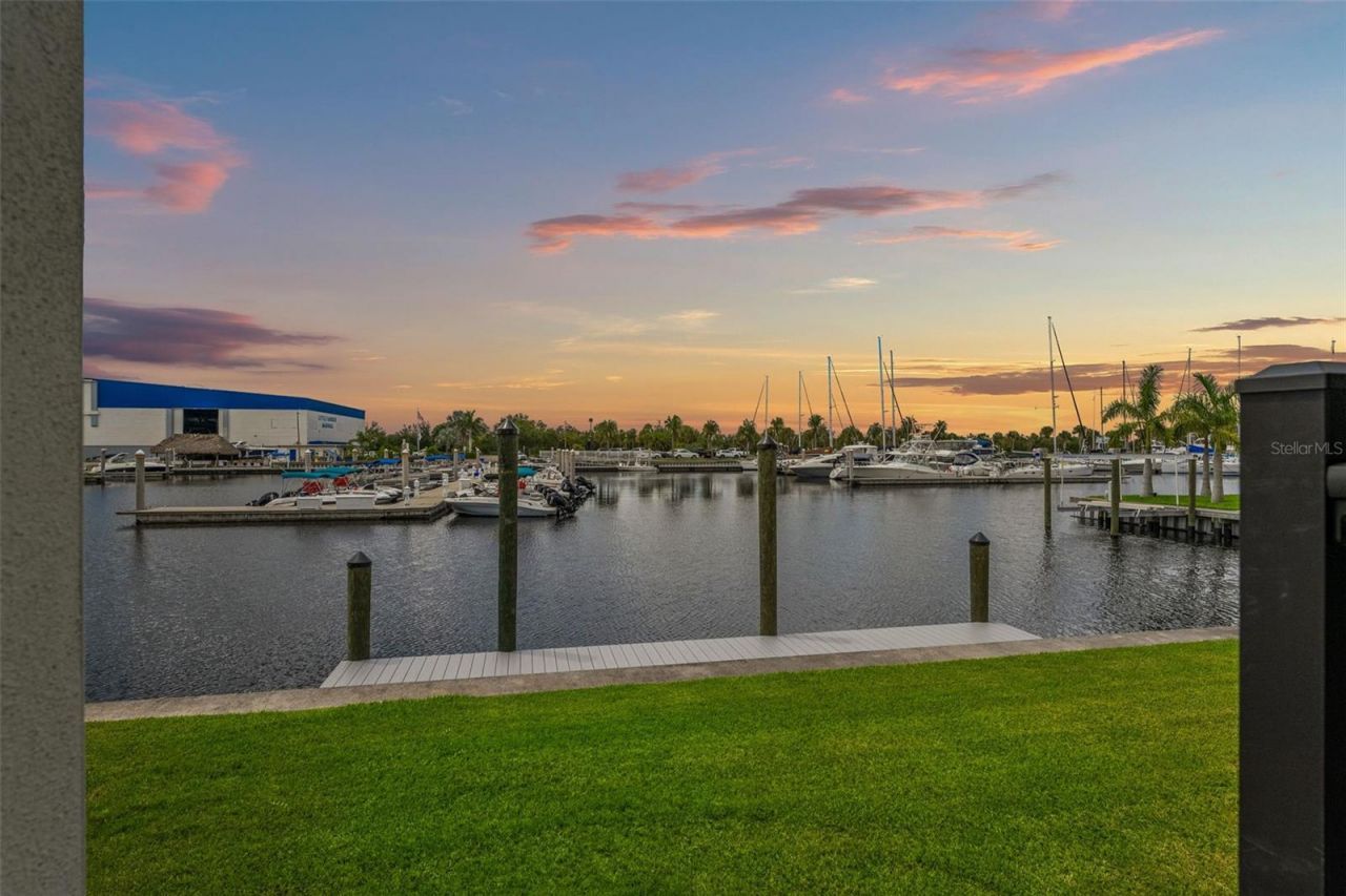 3016 Christophers Watch Lane, Ruskin, FL 33570 Photo