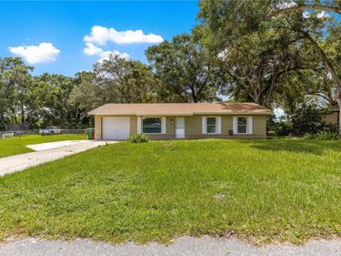 998 HIBISCUS STREET, LADY LAKE, FL 32159