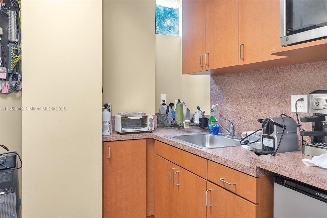 4300 Biscayne Blvd, Unit G05, Miami, FL 33137 Photo