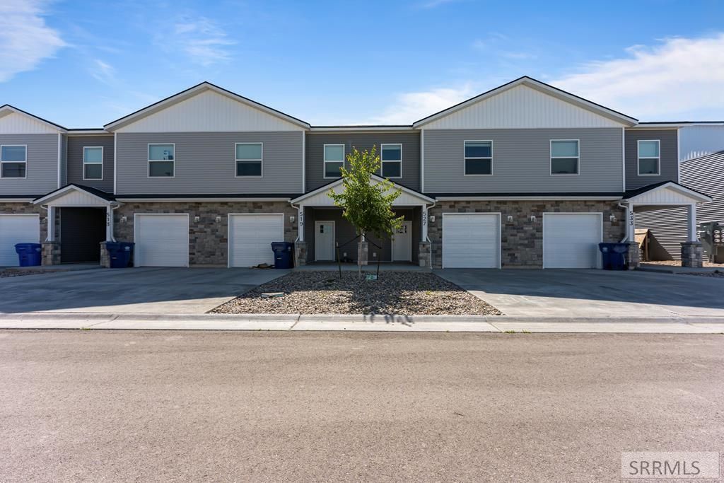 669 Conveyor Avenue, Sugar City, ID 83448 Main Photo