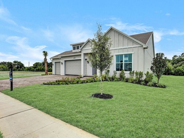 6883 68th Square, Vero Beach, FL 32967