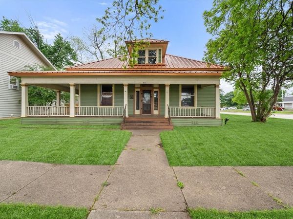 607 W Brown Street, Ennis, TX 75119